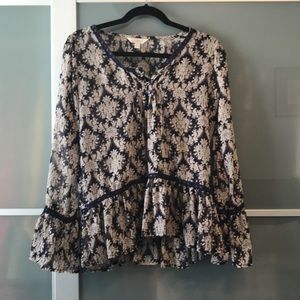 Bell sleeve floral top